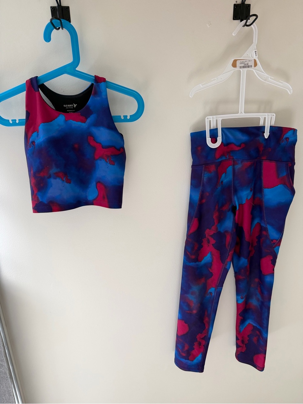 Old Navy Blue and Magenta Tie-Dye Active Leggings Set